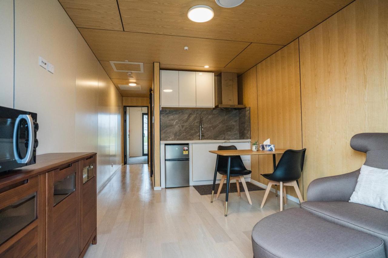Jillylan Villa Apartment Cromwell Exterior photo